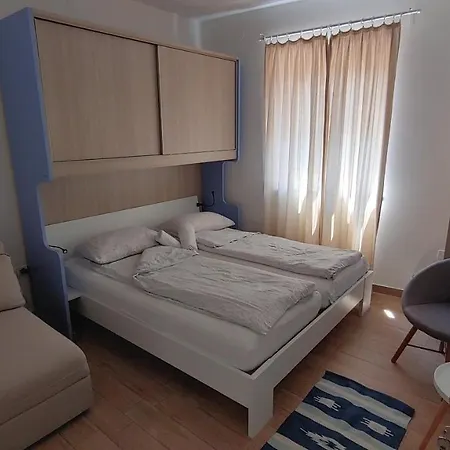 Isola Nočitev z zajtrkom *