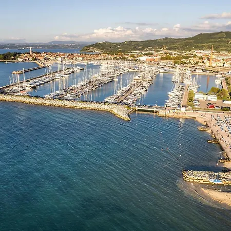 Nočitev z zajtrkom Isola