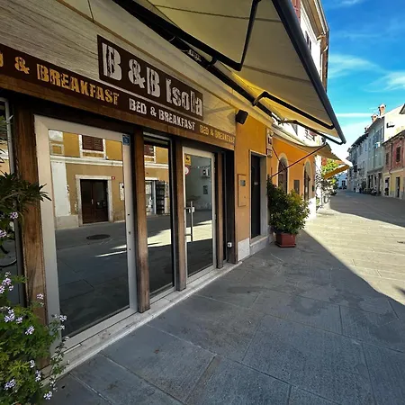 Isola Bed & Breakfast