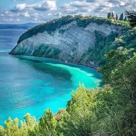 Isola *